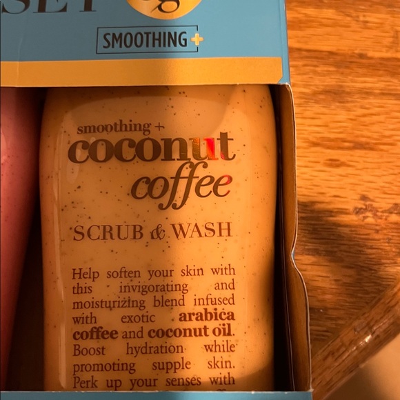 Coconut Coffee and Rose Water Scrub & Wash Set - Picture 8 of 9